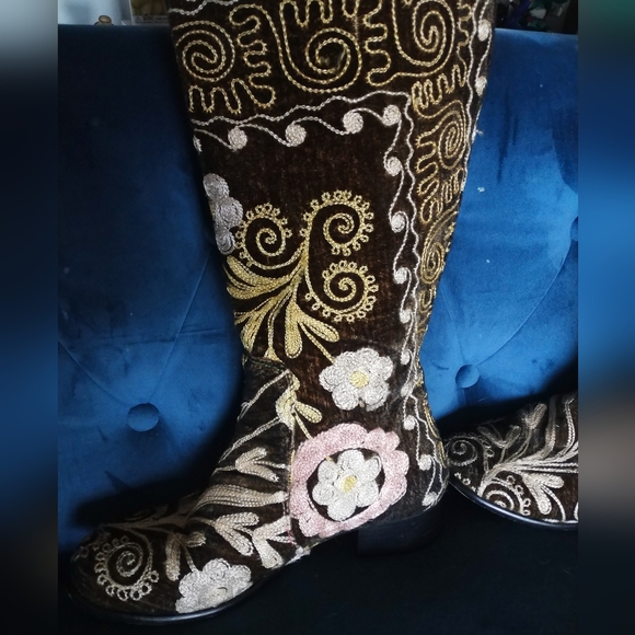 Custom Handmade Suzani Embroidered Boot - Picture 6 of 12